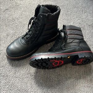 Remonte- like new boots, built in ice spikes